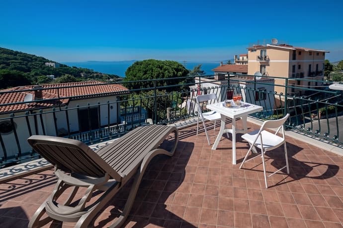 Maison Cipriani, Primary image