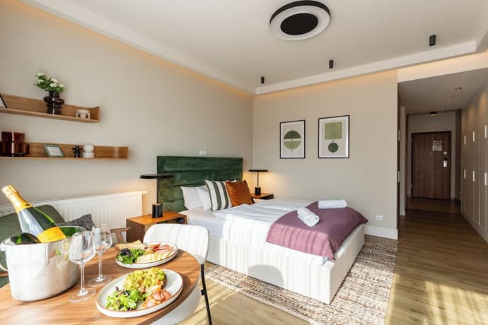 SWU Broadway, Primary image