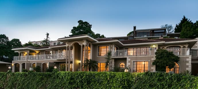 Moncrieff Manor, Primary image