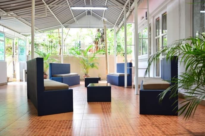 La Primerose, Primary image