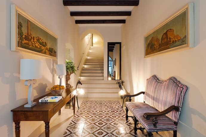 Palazzo Arone dei Baroni di Valentino