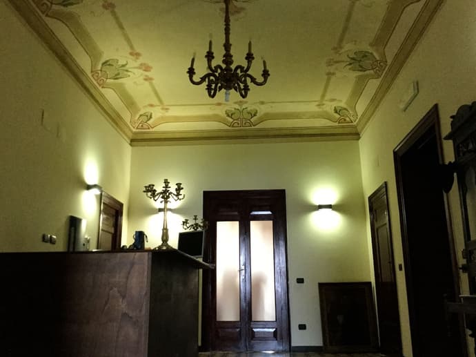 Marina Inn, Reception