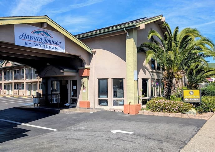 Olive Tree Inn & Suites by Howard Johnson WYNDHAM