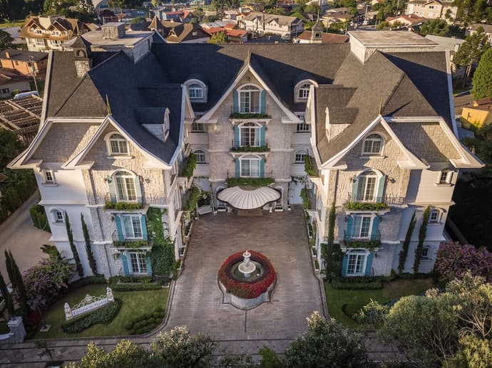 Hotel Colline de France, Primary image