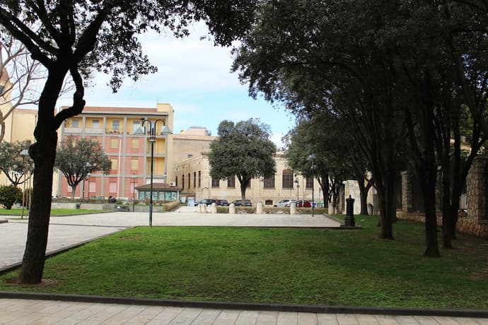 Cagliari 4u, Primary image