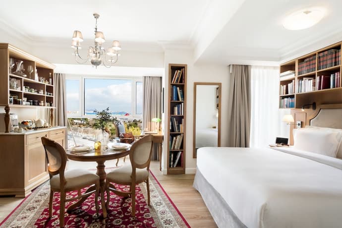 Legacy Gastro Suites, Primary image