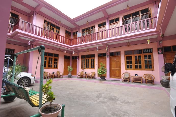 Shwe Nadi Guest House, Primary image