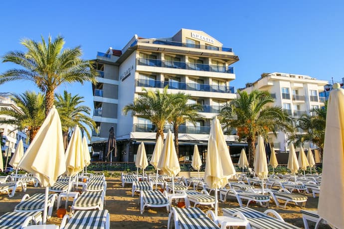 Aurasia Beach Hotel, Primary image