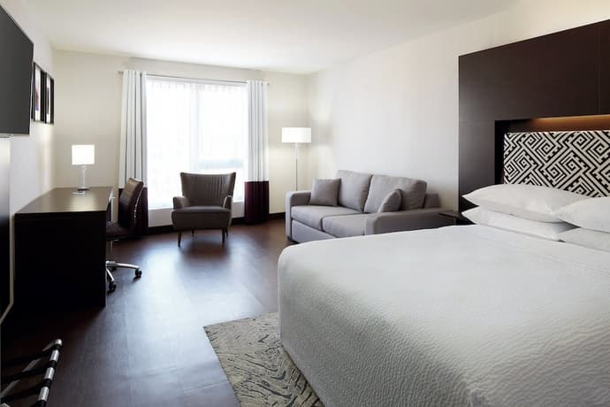 Four Points by Sheraton Levis Convention Centre