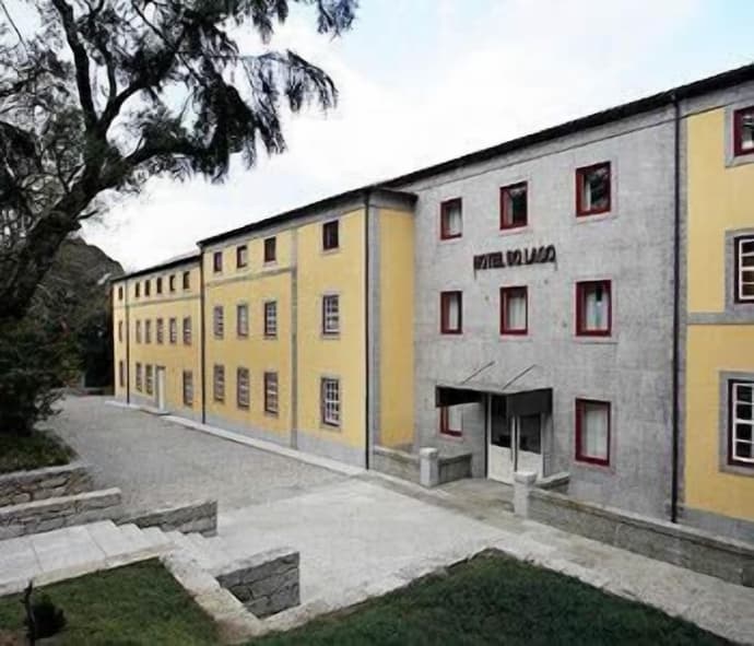 Hotel do Lago, Primary image