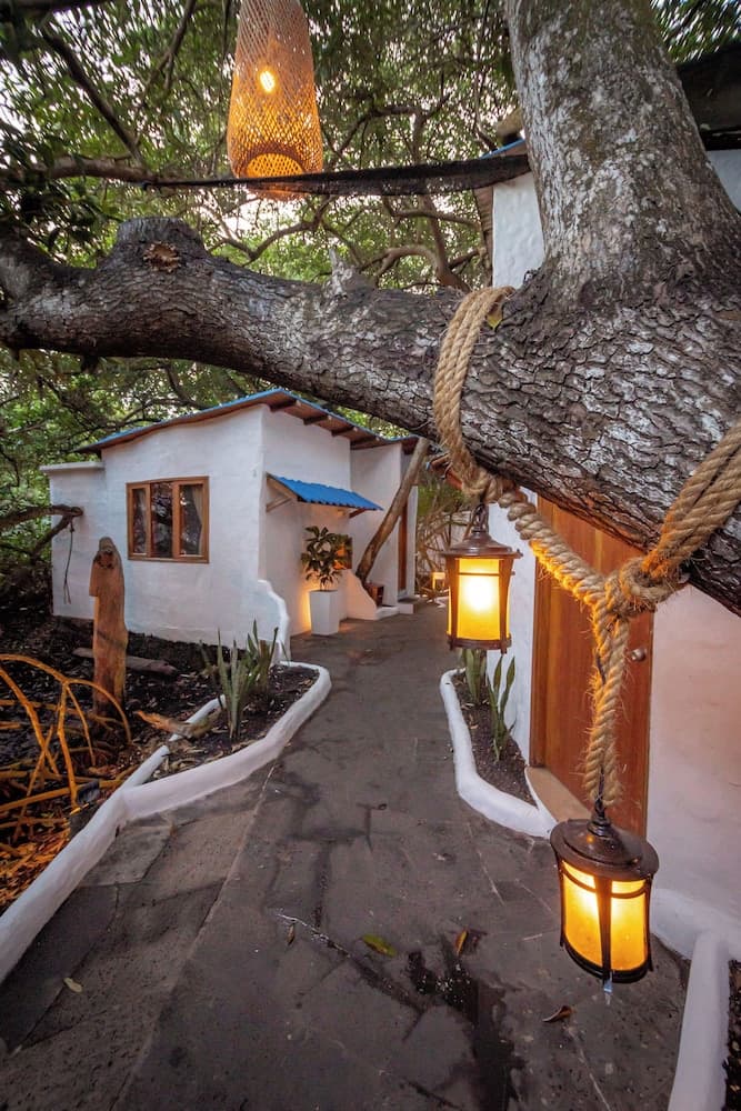 Blu Galapagos Sustainable Waterfront Lodge