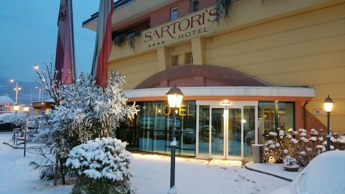 Sartori's Hotel, Primary image