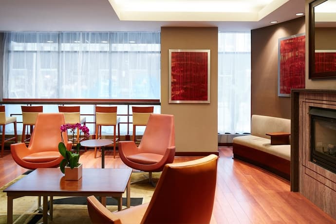 Central Loop Hotel, Primary image