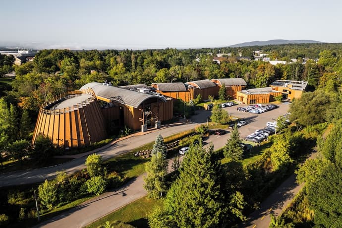 Hôtel-Musée Premières Nations, Primary image