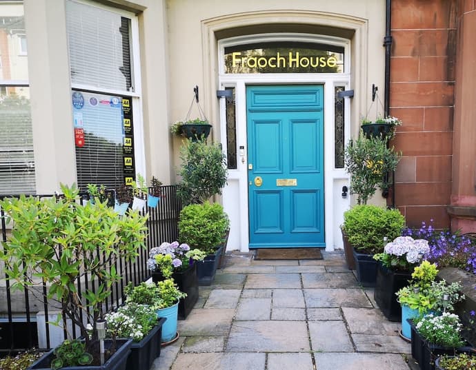 Fraoch House, Primary image