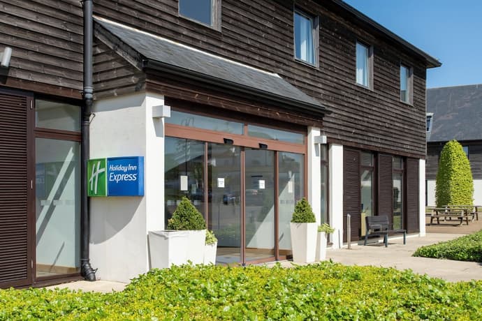 Holiday Inn Express London-Epsom Downs by IHG