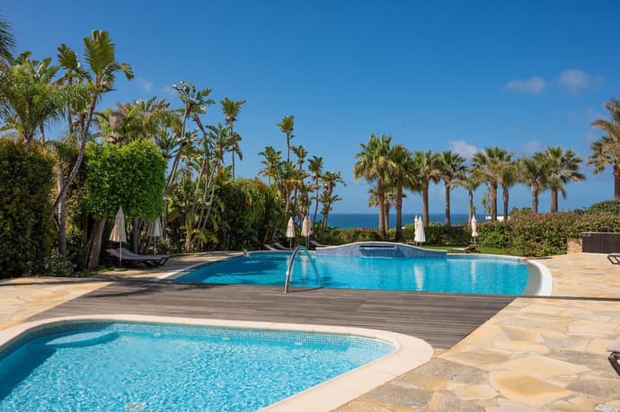 Vila Luz, Primary image