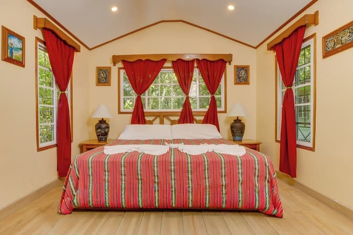 Midas Belize, Primary image