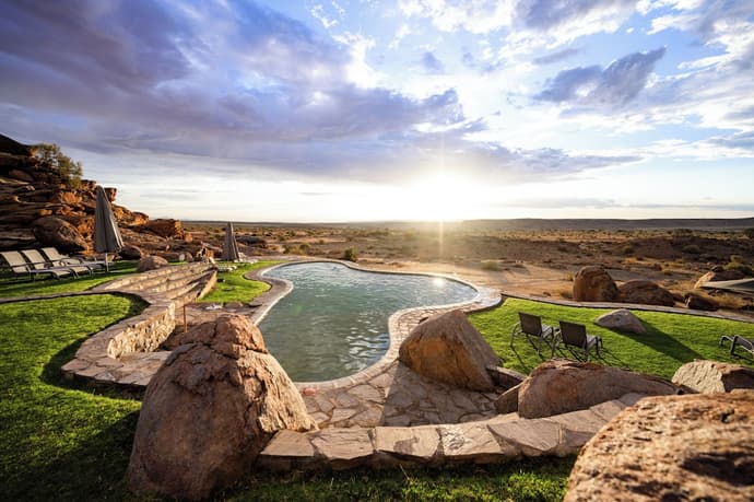 Canyon Lodge, Primary image