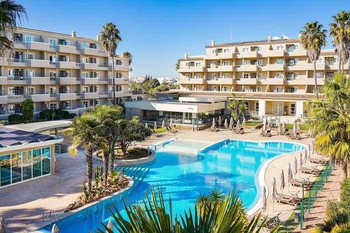 Vitors Plaza, Primary image