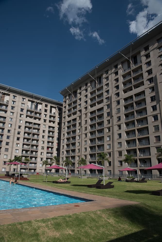 Executive Suites - Westpoint Apartments, 