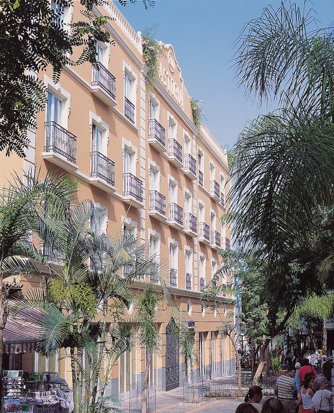 RF Astoria - Only Adults, Primary image