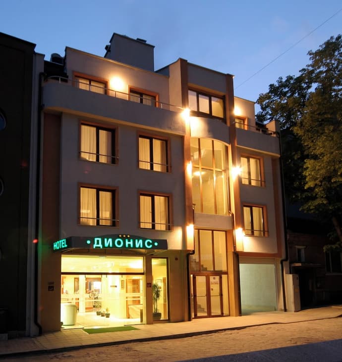 Dionis Hotel, Primary image