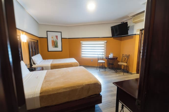 Hotel Alcazar