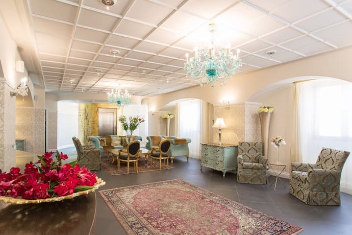 Marina Holiday Hotel & Spa