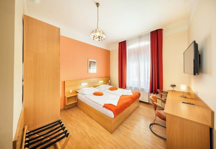 Hotel Golden City Garni, Primary image