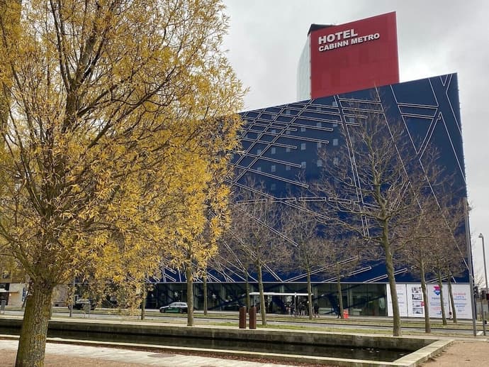 CABINN Metro Hotel