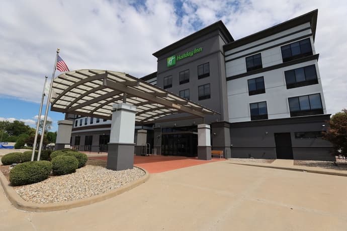Holiday Inn St. Louis Fairview Heights by IHG