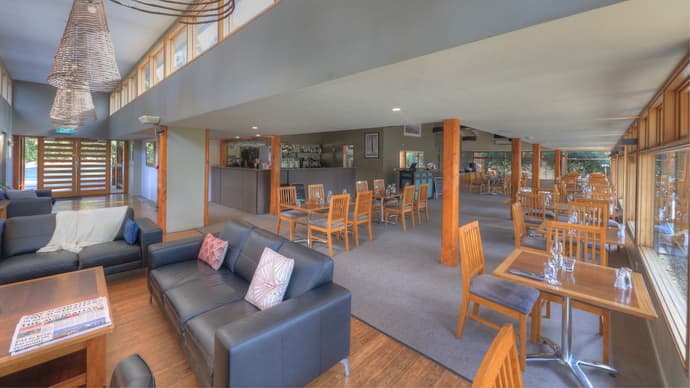 Stewarts Bay Lodge, Lobby sitting area