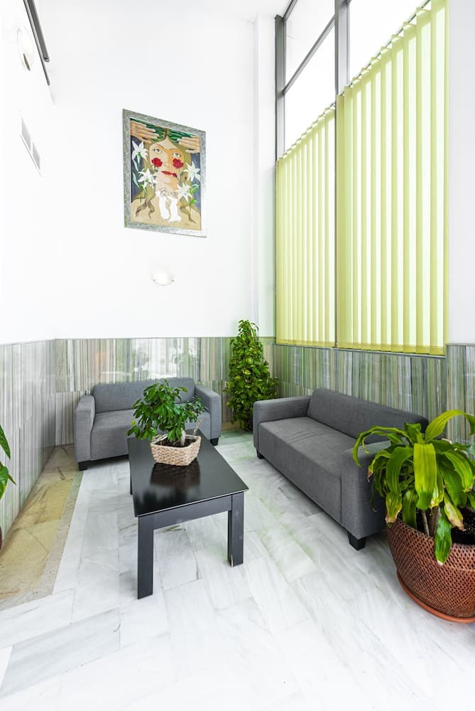 Toboso almuñecar, Reception