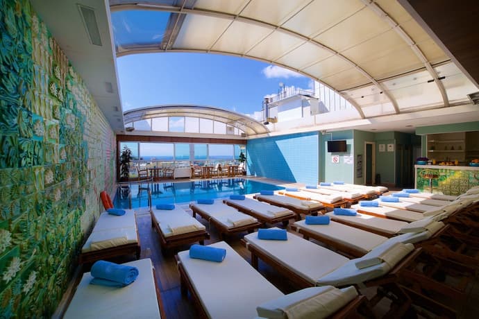 Zagreb Hotel, Primary image