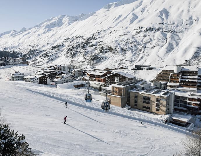 The Crystal VAYA Unique