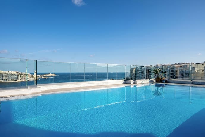 The Plaza Regency Hotel