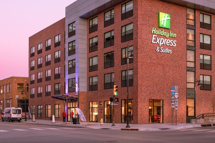 Holiday Inn Express & Suites Tulsa Downtown by IHG, Primary image