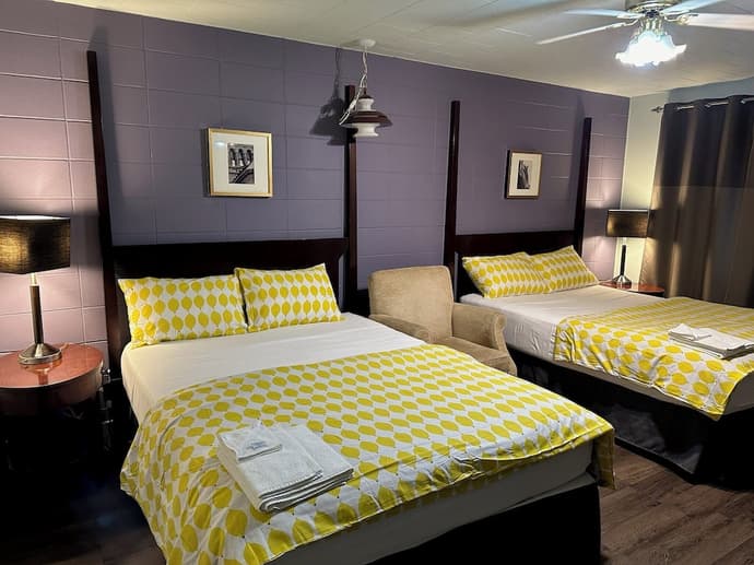 Auberge Pique-Nique, Primary image