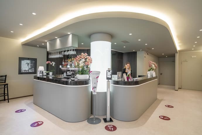 Hotel Guerro, Primary image