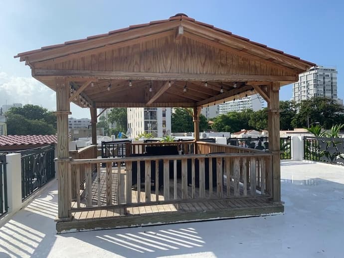 Placid Suites, Primary image