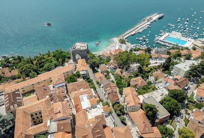 Villa Stari Grad, Primary image