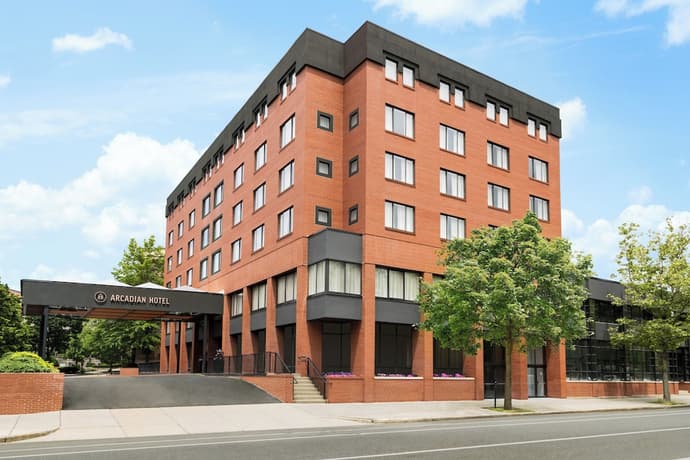 Arcadian Hotel, Primary image