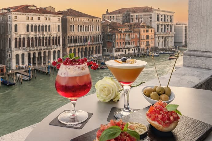 H10 Palazzo Canova, Primary image