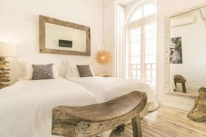 Garam Lisboa, Primary image