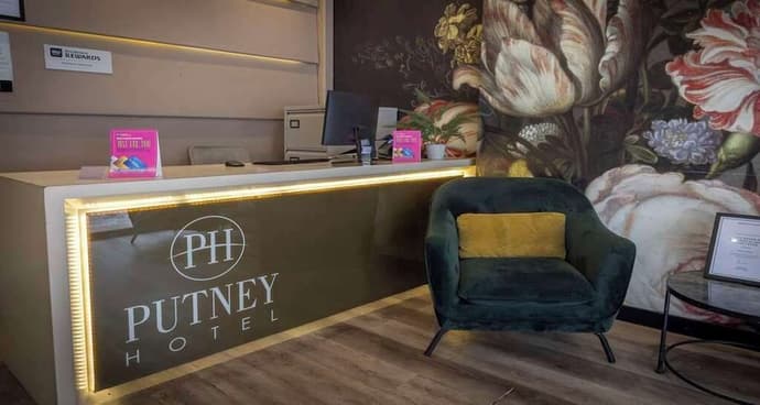 Putney Hotel