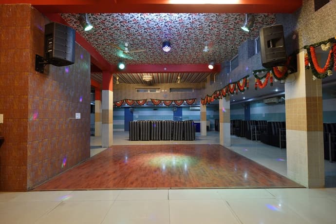 OYO 3311 Hotel Apple 9