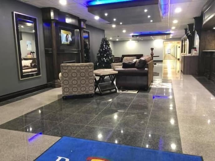 American Inn and Suites Ferndale, Lobby