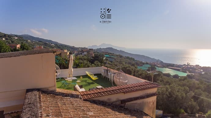 Relais il Chiostro Historic Courtyard and Panoramic Terrace near Sorrento