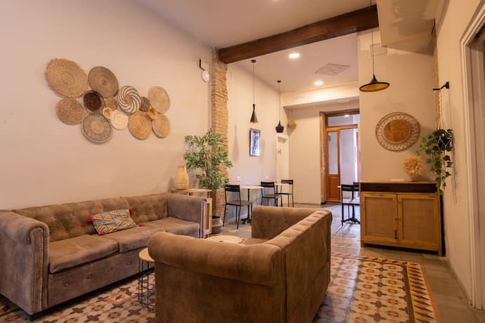 BirdHouse Valencia, Primary image